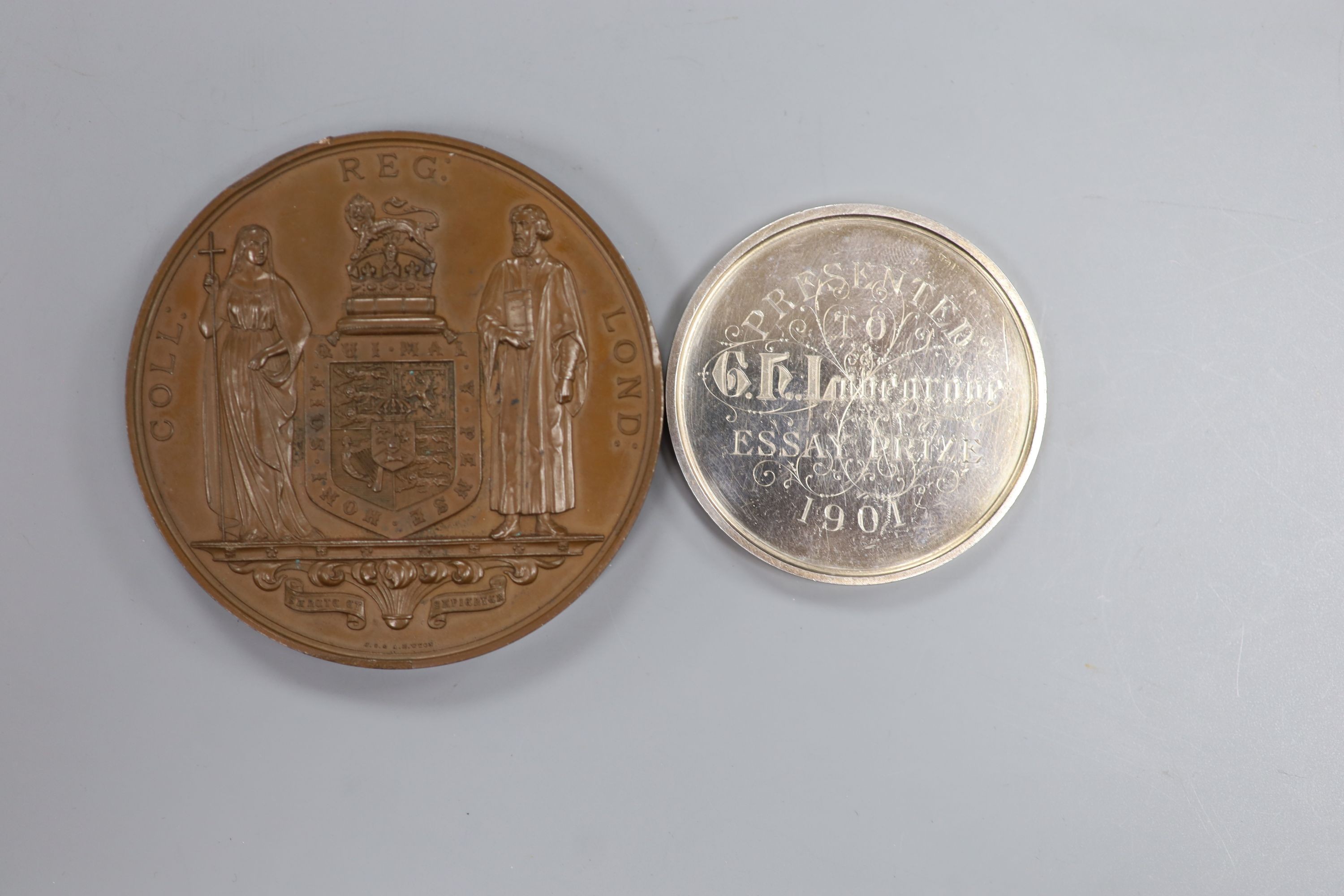 Two early 20th century commemorative medallions